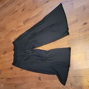 Wide leg flowy pants💚